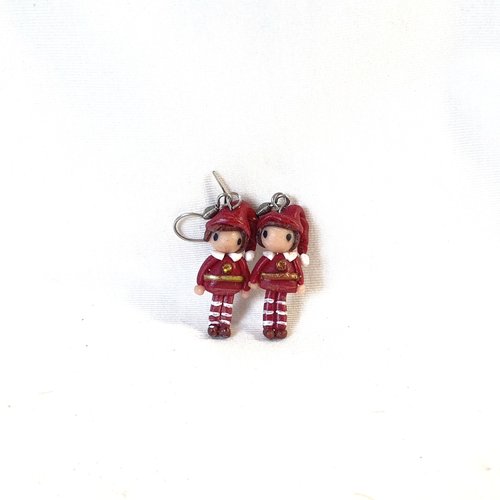 Boucles d'oreilles lutins rouge, fimo,et acier inoxydable