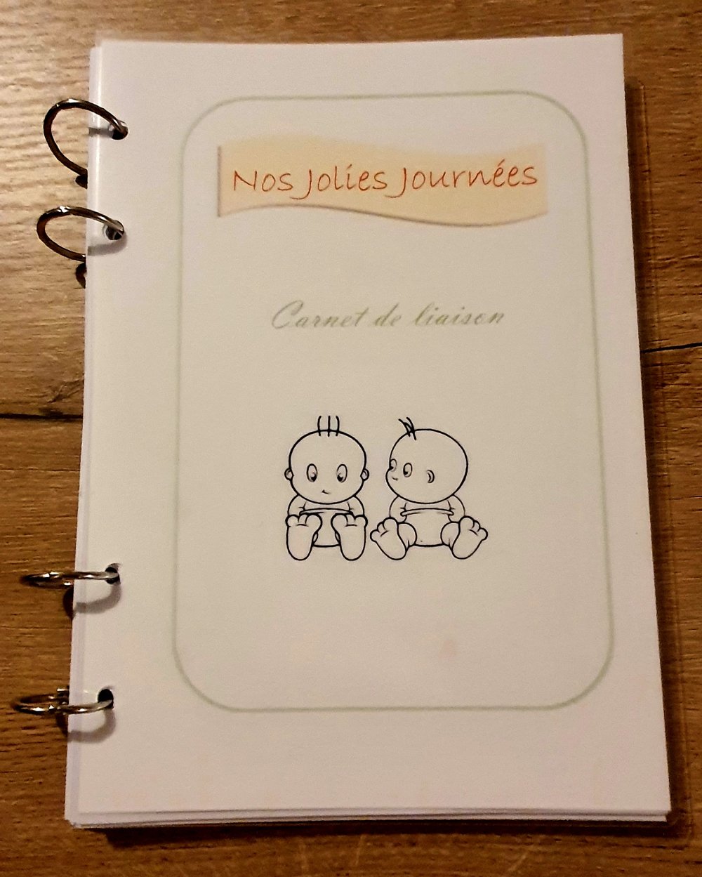 Carnet De Suivi Journalier Bebe D Allaitement Liaison Creche Transmission Nounou Jumeaux Un Grand Marche