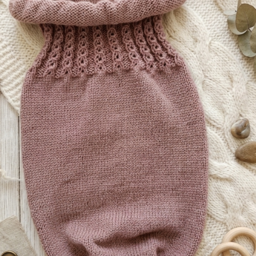 Cocon de naissance ou emmaillotage