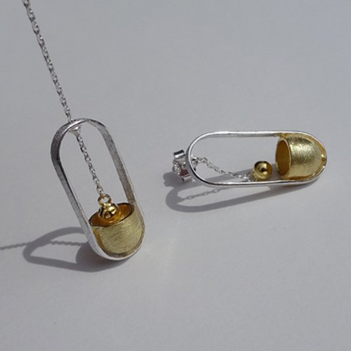 Nouveaux Boucles D'oreilles Asymétriques En Forme De Cœur Avec Goutte D