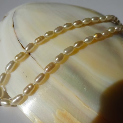 Collier ras du cou perle de culture d'eau douce cœur zirconium , petites perles , longueur réglable 37.5cm à 39 cm ou sur mesure