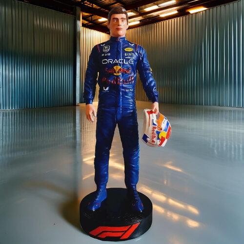 Figurine pilote de course f1 max verstappen – statue impression 3d peinte à la main avec socle – collection sport automobile