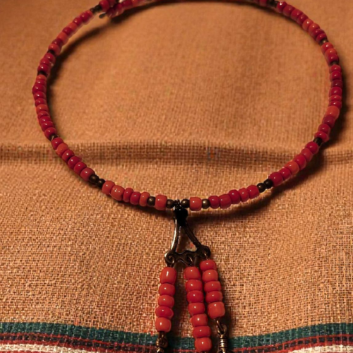 Ras-du-cou rouge ,réglable pour femme