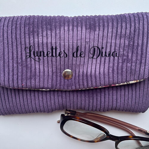 Étui à lunettes en velours côtelé violet