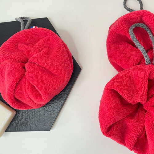 Fleur de douche éponge de bambou rose framboise