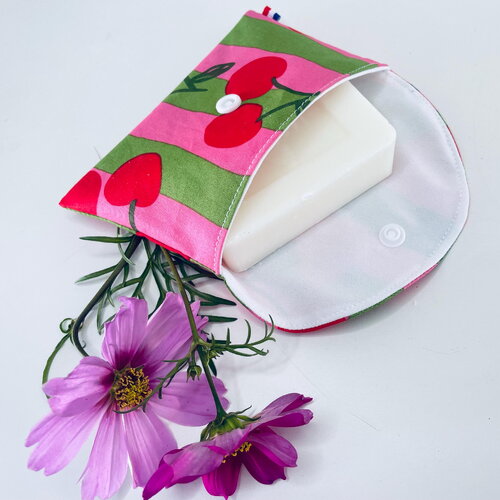 Pochette à savon ou shampooing solide cerises
