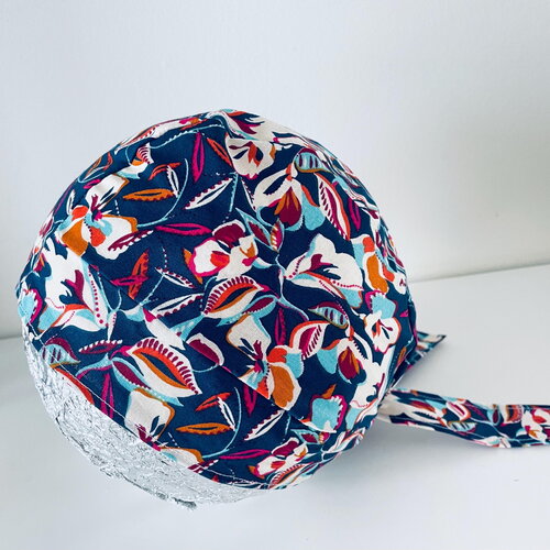 Calot de bloc fleurs blanche