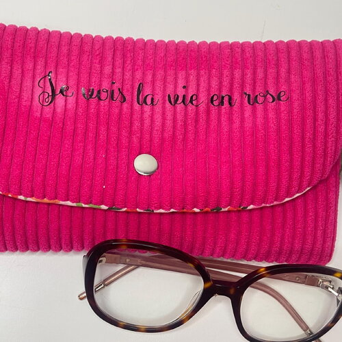 Étui à lunettes en velours côtelé rose flash