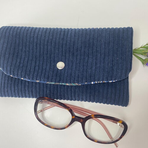 Étui à lunettes en velours côtelé