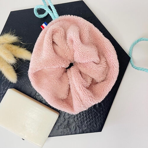 Fleur de douche éponge de bambou rose tendre