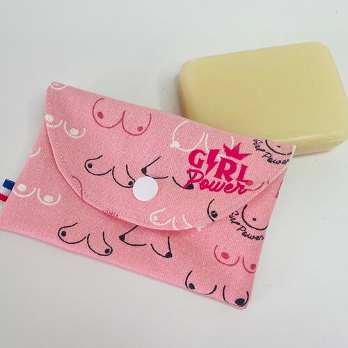Pochette à savon ou shampooing boobs / girl power
