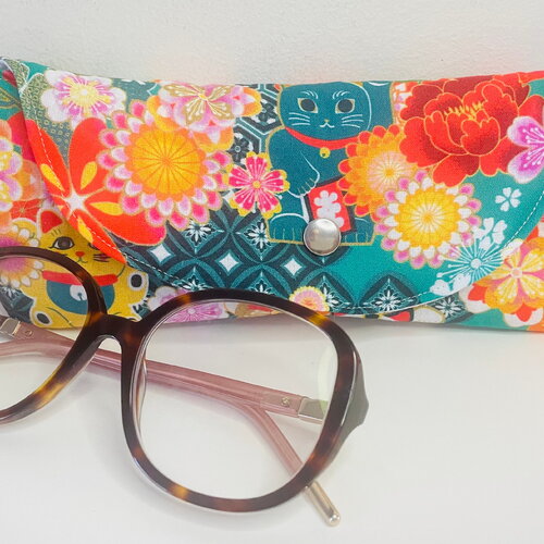 Etui à lunettes maneki neko