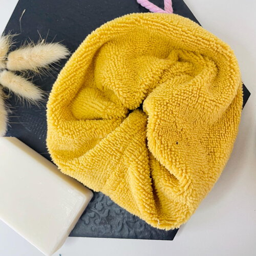 Fleur de douche éponge de bambou jaune