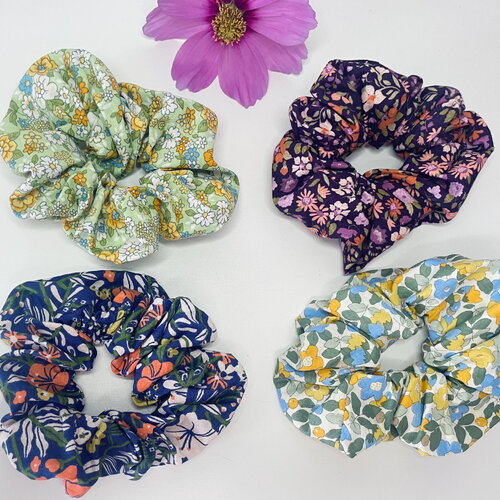 Chouchous à fleurs en coton – l’accessoire tendance pour cheveux