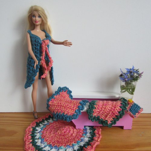 Ensemble salle de bain au crochet pour barbie