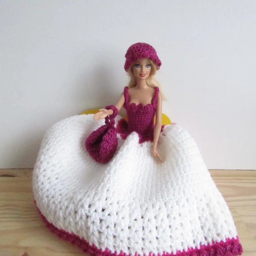 Tenue " chaline " pour poupée barbie