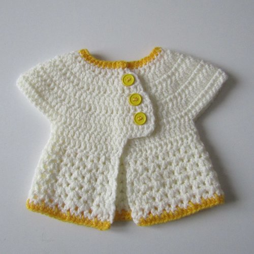 Brassière bébé au crochet