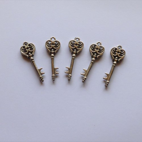 5 clefs pendentifs en métal  37x11mm 