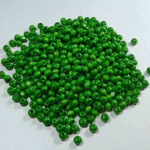 500 perles en bois rondes vert 7mm
