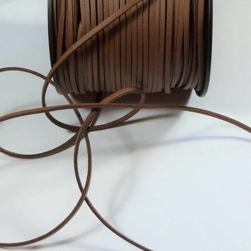 5 mètre de cordon aspect cuir marron foncé 2,7x1,4mm