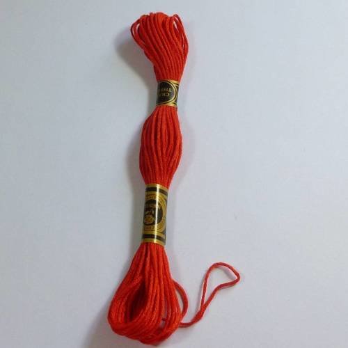 Réf.126 - échevette rouge fil à broder 8m