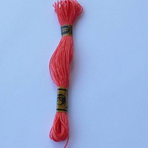 Réf.143 - échevette dmc, couleur rose vif, fil à broder longueur 8m