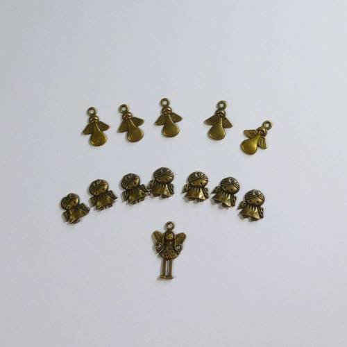 12 pendentifs fées en métal bronze  12  à 20mm