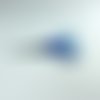 Un ciseau  multi-usages,  lames en acier, bleu, 14cm