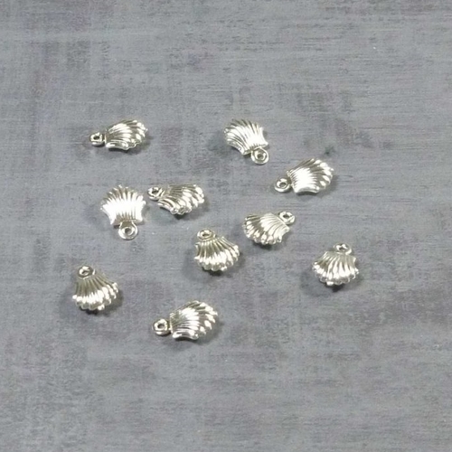 10 pendentifs coquillages en métal 10x8mm