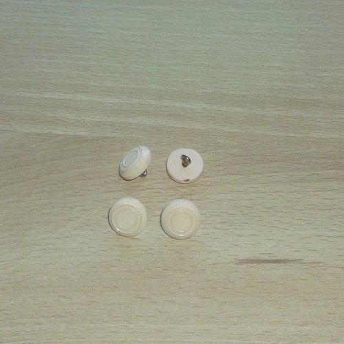 4 boutons ivoire 17mm