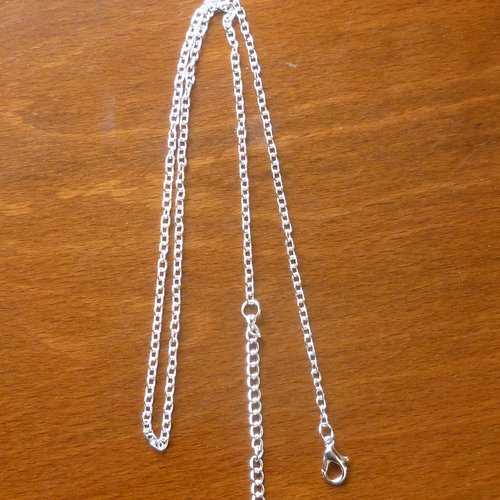 Réf.1 - chaîne collier en métal argenté clair 46cm