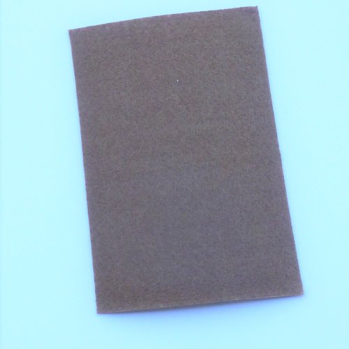 Réf.6 - coupon feutrine marron 15x10cm