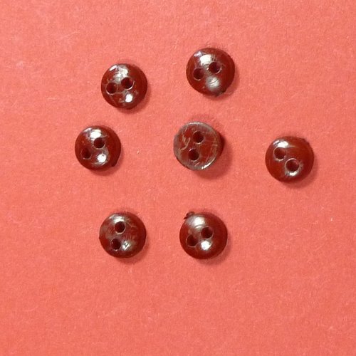 7 boutons ronds marron/rouge 6mm
