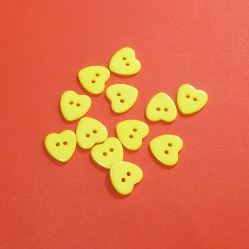 12 boutons jaune en résine coeur 14mm