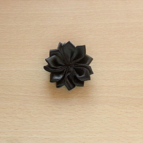 Fleur noire satin 37mm