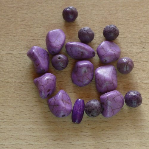 16 perles en céramique violettes 10-11mm
