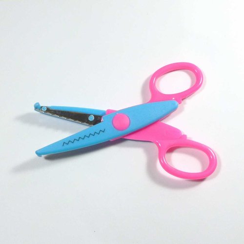 Ciseaux cranteur papier modèle dents