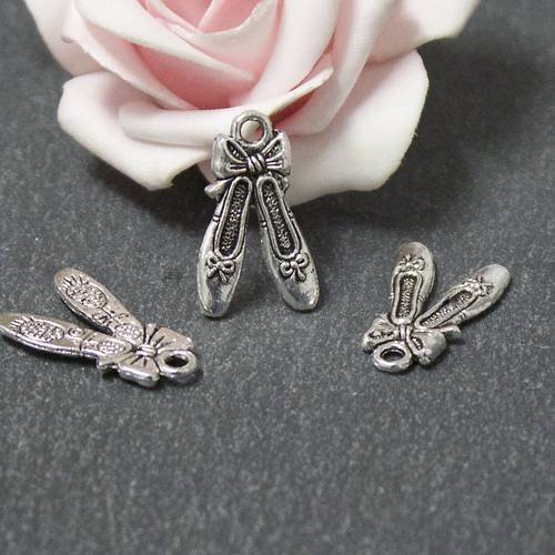 X10 breloques chaussons de danse en métal argenté vieilli bra01 