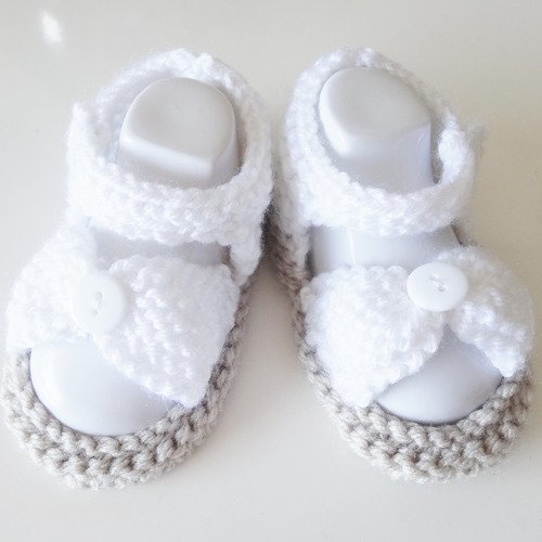 Spartiates Blanches Bebe De 3 4 Mois Pour Cadeau Ceremonie De Mariage Un Grand Marche