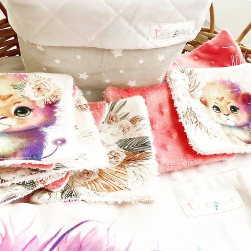 Panière minky rose / beige étoilé / tissu bébé chat avec ses 10 lingettes réutilisables à personnaliser
