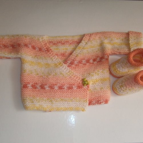 Ensemble brassière bébé tricot laine layette effet jacquard 3/6 mois  et chaussons assortis