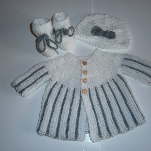 Brassière bébé tricot laine layette bonnet et chaussons