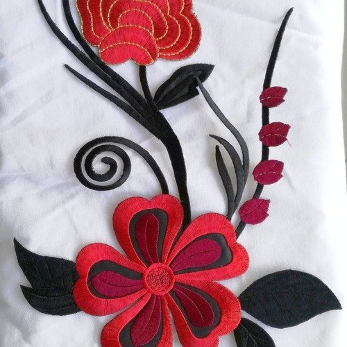 Maxi applique broderie patch thermocollant grandes fleurs 28,5 x 18 cm (à coudre ou repasser) - rouge et noir