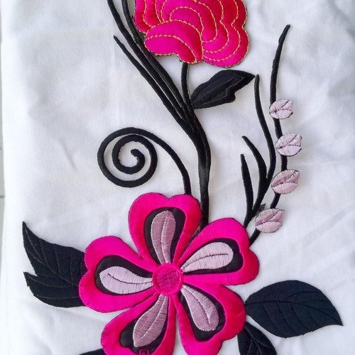 Maxi applique broderie patch thermocollant grandes fleurs 28,5 x 18 cm (à coudre ou repasser) - rose et noir