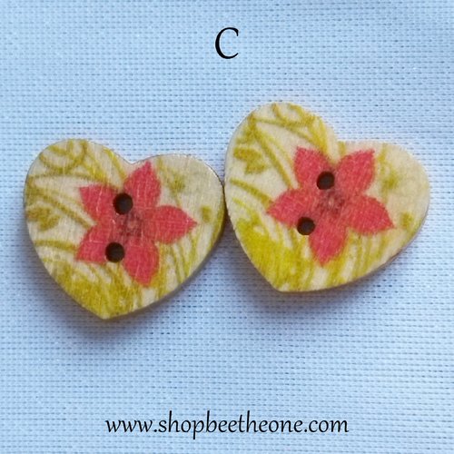 Bouton petit coeur "fleurs roses et rouges" en bois façon vintage - 17 mm - modèle c