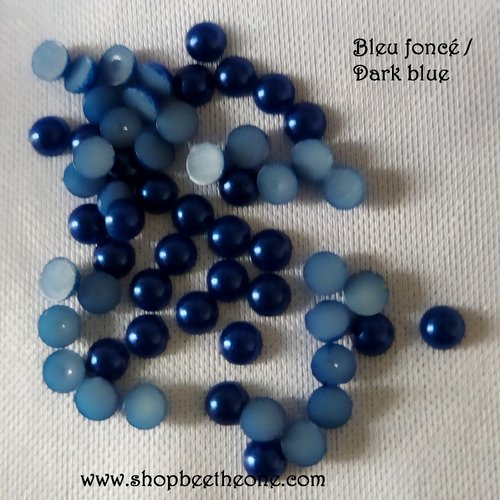 Lot de 50 cabochons ronds strass demi-perle - bleu foncé - 4 mm - pour nail art, bijoux, decoration, scrapbooking.