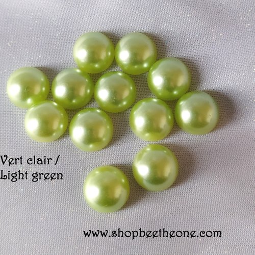 Cabochon rond strass demi-perle - vert clair - 12 mm - pour nail art, bijoux, decoration, scrapbooking.