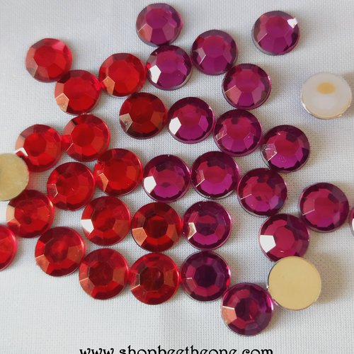 Lot de 10 cabochons rond strass cristal demi-perle à facettes - rouge - 10 mm - pour nail art, bijoux, decoration, scrapbooking.