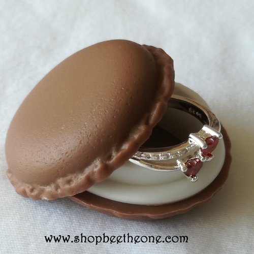 Mini boîte à bijoux macaron parisien - marron chocolat