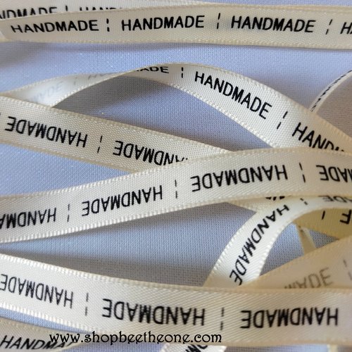 Ruban étiquettes "handmade" - 10 mm x 1 m - beige/noir - pour scrapbooking, décoration, couture...